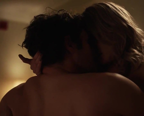 Addison Timlin - Startup - Film nackt