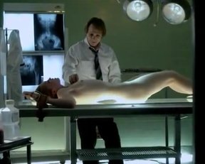 Lily Collins In Femme Fatales - Film nackt