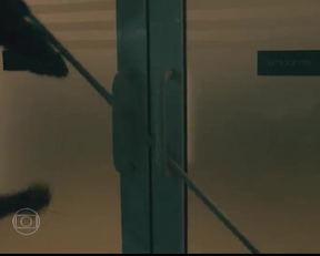 He Doesn't Care If She Is The Wife Of Some Big Gangster In Verdades Secredas - Film nackt