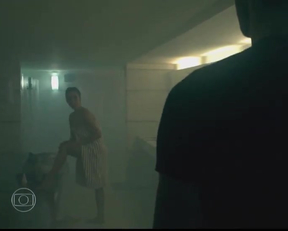 He Doesn't Care If She Is The Wife Of Some Big Gangster In Verdades Secredas - Film nackt