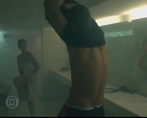 He Doesn't Care If She Is The Wife Of Some Big Gangster In Verdades Secredas - Film nackt