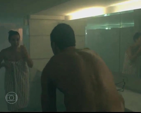 He Doesn't Care If She Is The Wife Of Some Big Gangster In Verdades Secredas - Film nackt