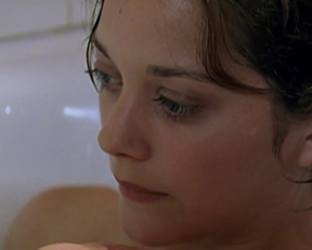 Marion Cotillard In 'Une Femme Piégée' - Film nackt