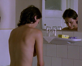 Marion Cotillard In 'Une Femme Piégée' - Film nackt