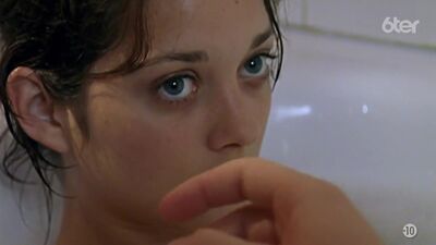 Marion Cotillard In 'Une Femme Piégée' - Film nackt