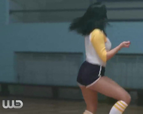 Camila Mendes Dancing In Riverdale - Film nackt