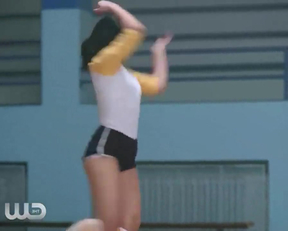 Camila Mendes Dancing In Riverdale - Film nackt