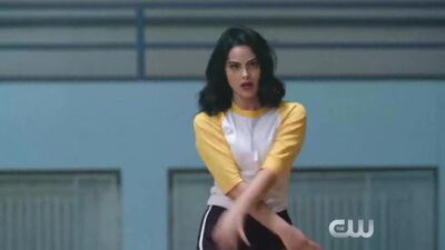 Camila Mendes Dancing In Riverdale - Film nackt