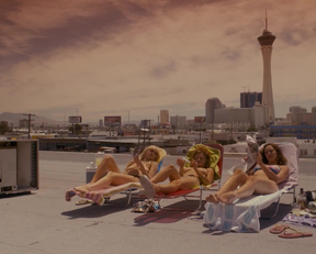 Laura Prepon And Jo Newman Plot In Lay The Favorite - Film nackt