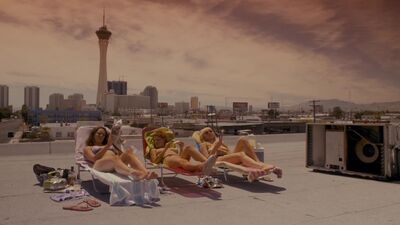 Laura Prepon And Jo Newman Plot In Lay The Favorite - Film nackt