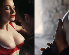 Carice Van Houten And Esme Bianco - Film nackt