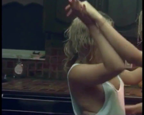 Vanessa Hudgens Perky Plots In Spring Breakers - Film nackt