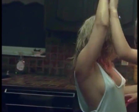 Vanessa Hudgens Perky Plots In Spring Breakers - Film nackt