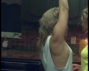 Vanessa Hudgens Perky Plots In Spring Breakers - Film nackt