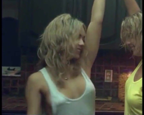 Vanessa Hudgens Perky Plots In Spring Breakers - Film nackt