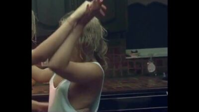 Vanessa Hudgens Perky Plots In Spring Breakers - Film nackt