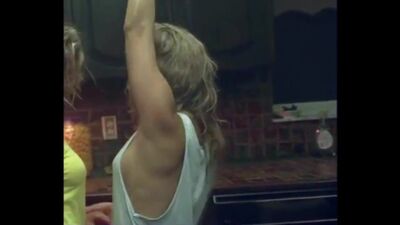Vanessa Hudgens Perky Plots In Spring Breakers - Film nackt