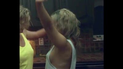 Vanessa Hudgens Perky Plots In Spring Breakers - Film nackt