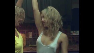Vanessa Hudgens Perky Plots In Spring Breakers - Film nackt