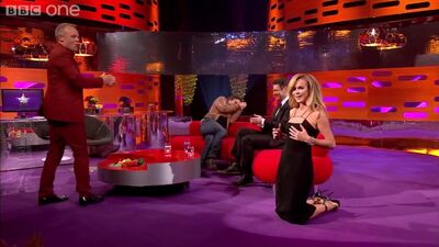 Amanda Holden - NipSlip On BBC One - Film nackt