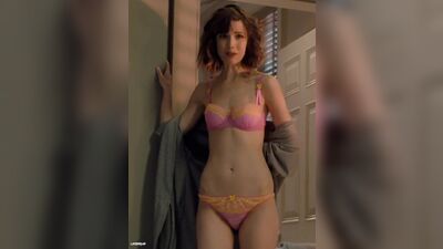Rose Byrne Make A Strong Entrance - Film nackt