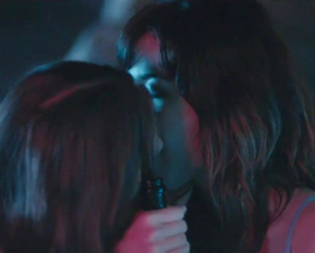 Nichole Bloom  Fabianne Therese - Teenage Cocktail - Film nackt