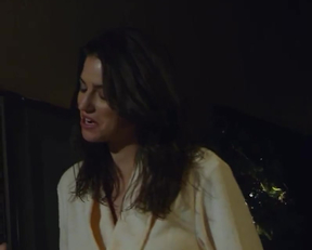 Amelia Brantley In Krampus Unleashed - Film nackt