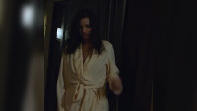 Amelia Brantley In Krampus Unleashed - Film nackt