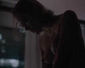 Louisa Krause's Pointy Plot On The Girlfriend Experience - Film nackt