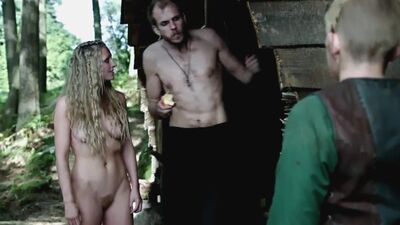 Maude Hirst - Vikings - Film nackt
