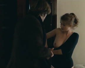 Sandrine Bonnaire In 'Police' - Film nackt