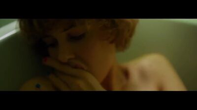 Carla Juri Masturbation Plot In Wetlands - Film nackt