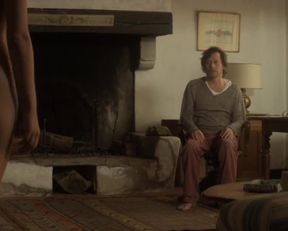 Marion Cotillard Takes Off Her Robe - Film nackt