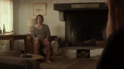 Marion Cotillard Takes Off Her Robe - Film nackt