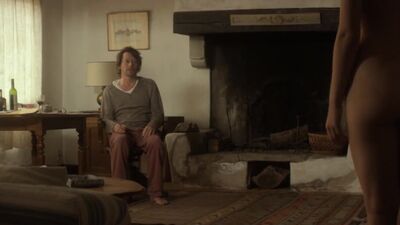 Marion Cotillard Takes Off Her Robe - Film nackt