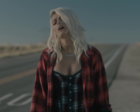 Bebe's Boobs - Film nackt