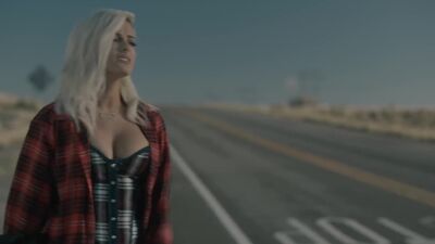 Bebe's Boobs - Film nackt