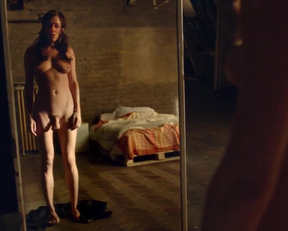 Chloe Sevigny - Hit And Miss - S01E02 - Film nackt