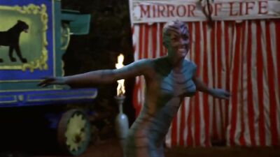Serena Weber Painted Plot In Vampire Circus - Film nackt
