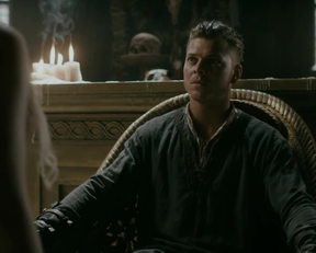 Alicia Agneson - Vikings Plot - Film nackt