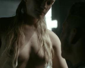 Alicia Agneson - Vikings Plot - Film nackt