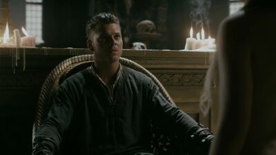 Alicia Agneson - Vikings Plot - Film nackt