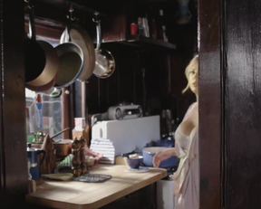 Charlotte McKinney's Plot In A Music Video - Film nackt