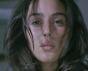 Monica Bellucci - La Riffa - Film nackt
