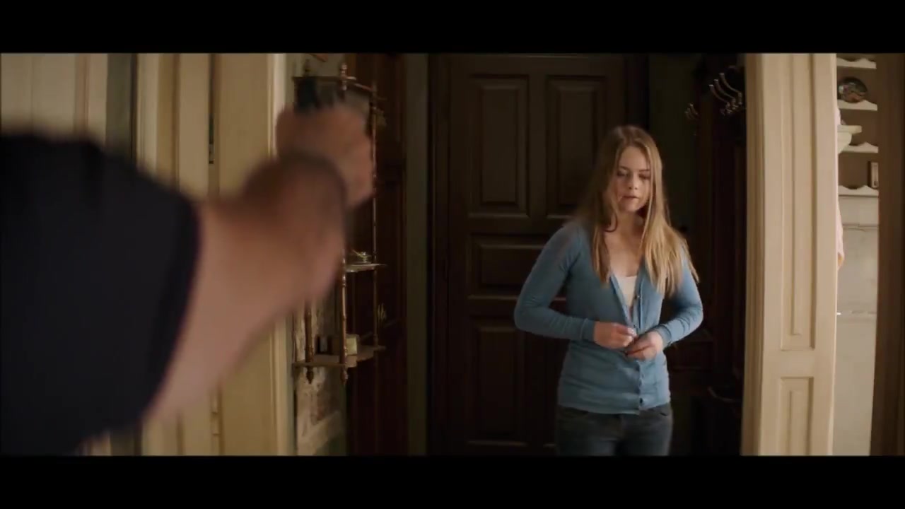 Hera Hilmar Showing Ben Kingsley The Plot At Gunpoint In An Ordinary Man .  - Film nackt : MoviesSexScenes