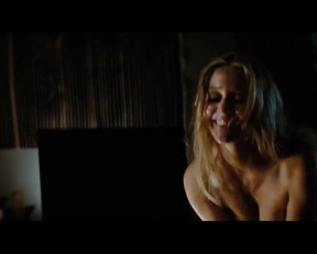 Julianna Guill - Film nackt