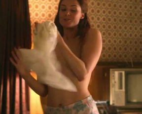 Kate Nash From G.L.O.W - Film nackt