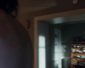Mackenzie Davis Nip Slip In Freaks Of Nature - Film nackt