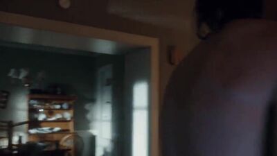 Mackenzie Davis Nip Slip In Freaks Of Nature - Film nackt
