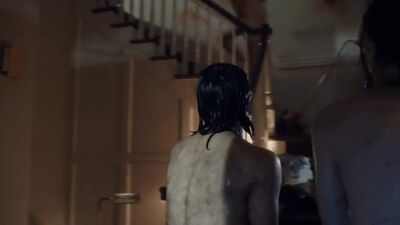 Mackenzie Davis Nip Slip In Freaks Of Nature - Film nackt